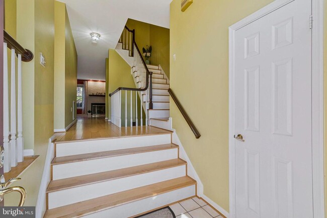 Building Photo - 4638 Luxberry Dr