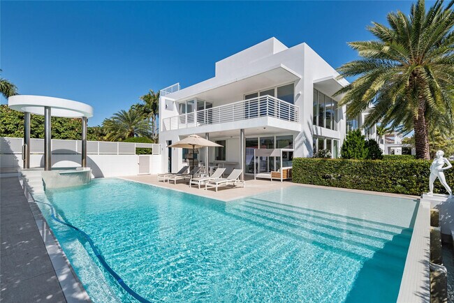 Building Photo - 500 Isle of Capri Dr