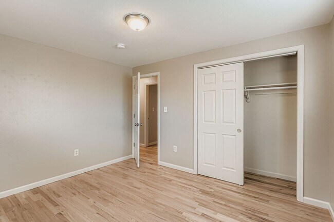 Building Photo - Beautifully Remodeled 3-Bedroom Ranch in Quiet West Arvada Neighborhood