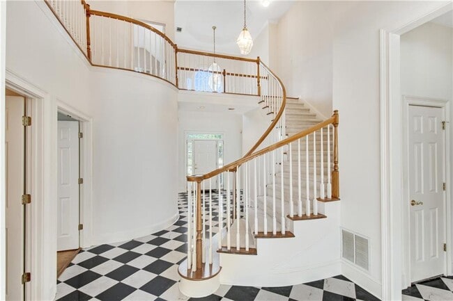 Building Photo - 290 Windsor Gate Cove NE