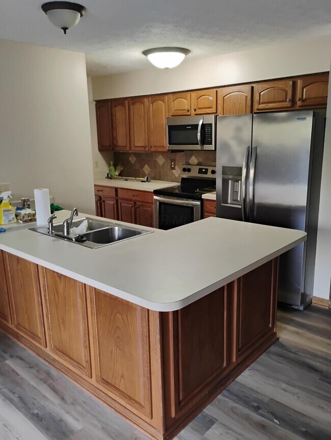 Building Photo - 339 Clover Ln