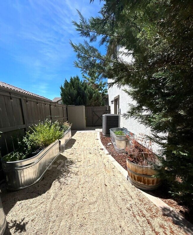 Building Photo - 7158 Coldwater St