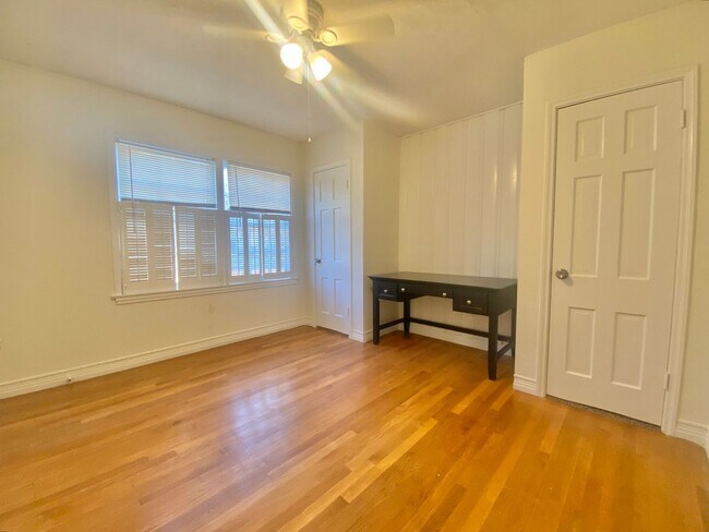 Building Photo - PRE- LEASING NOW for 7/09/2026