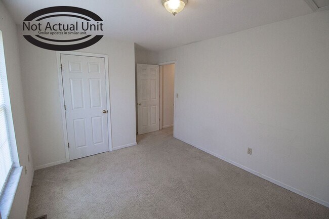 Building Photo - 1413-1415-1415 N Frideriki Dr