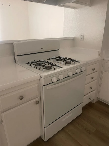 Building Photo - 13628 Kornblum Ave.