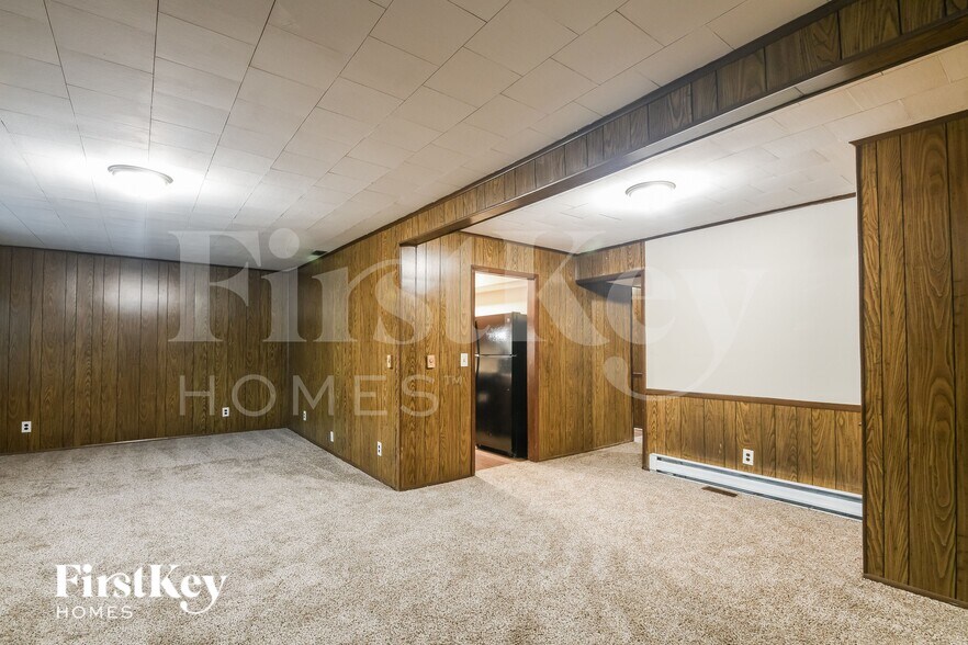 Building Photo - 7702 E 46th St