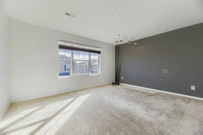 Building Photo - 15765 E Otero Ave