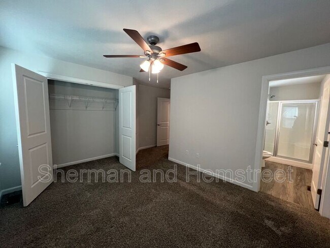 Building Photo - 2053 Lotus Dr