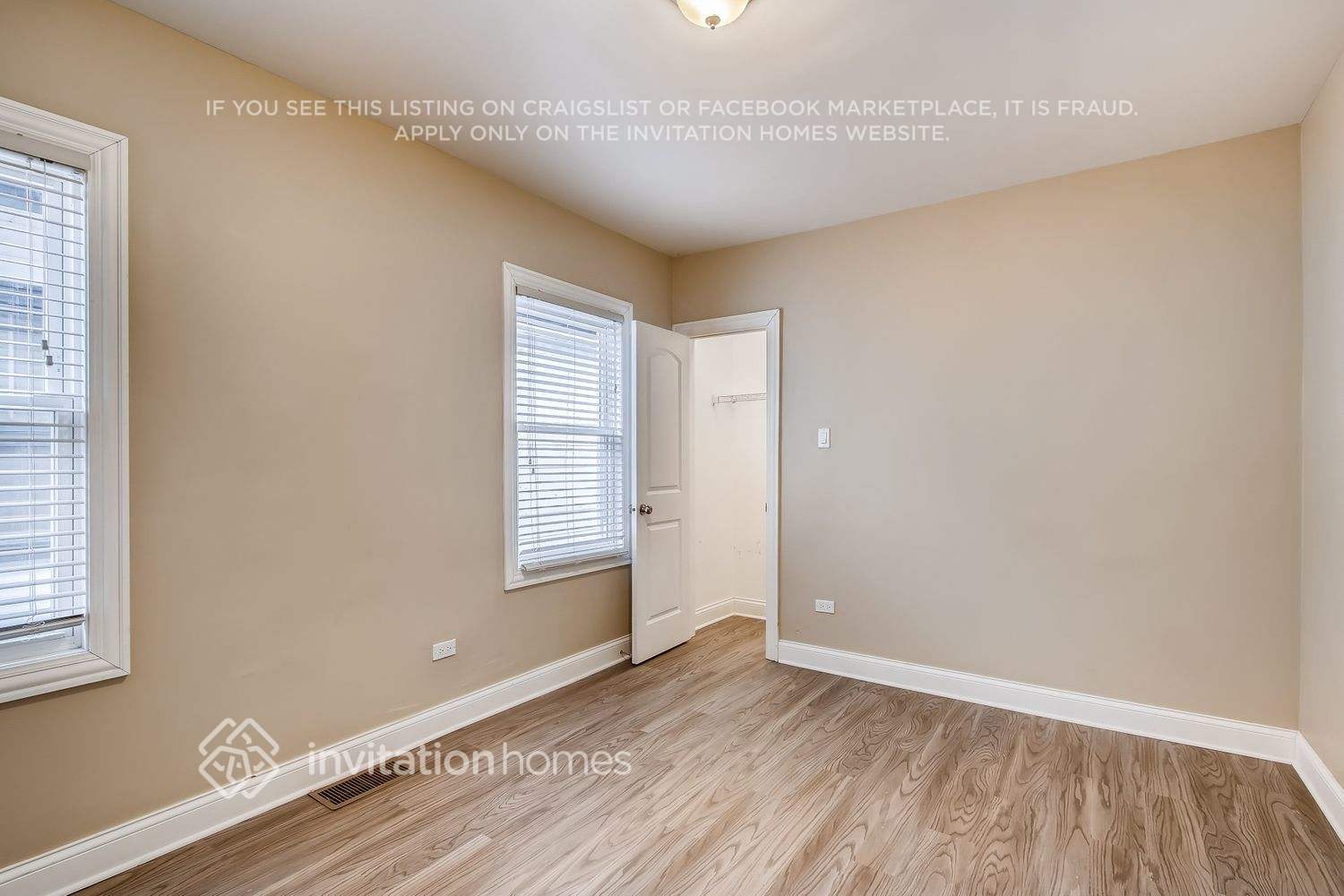 Building Photo - 2414 N 75th Ct