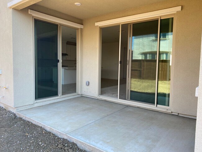 Building Photo - Luxury home in Springlake in Woodland