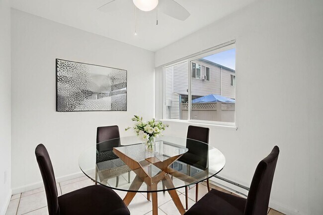 Interior Photo - Images Columbia Apartments