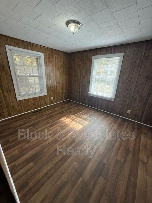 Building Photo - 1811 Newell St