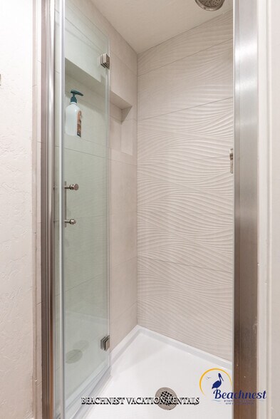 Building Photo - 112 Marina Ave