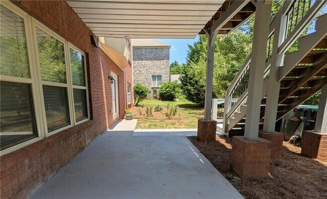 Building Photo - 3784 Courson St
