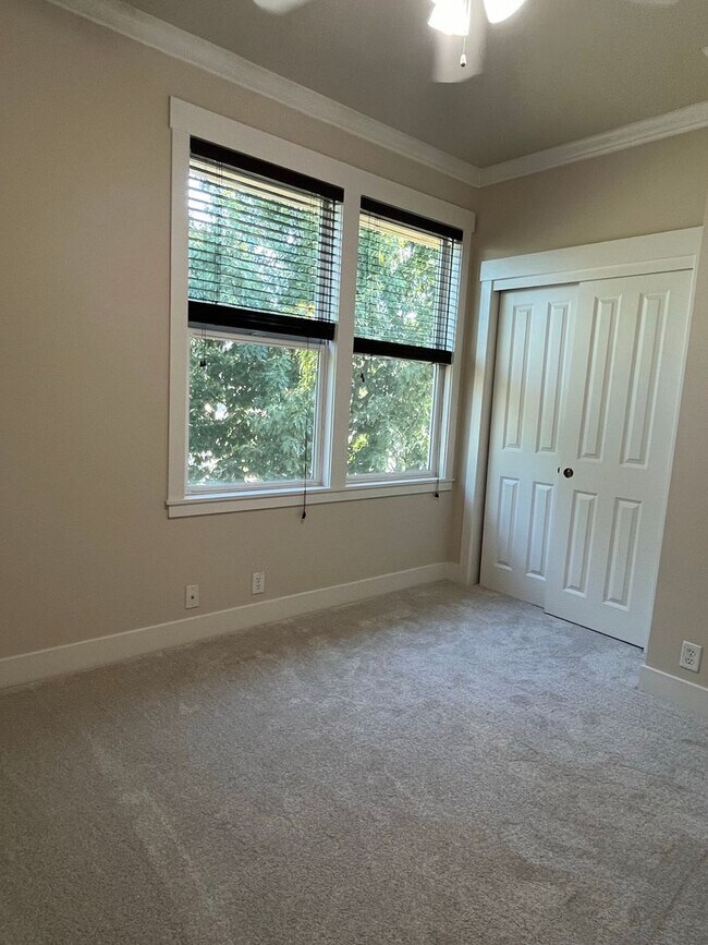 Building Photo - 2477 Switzerland Ln