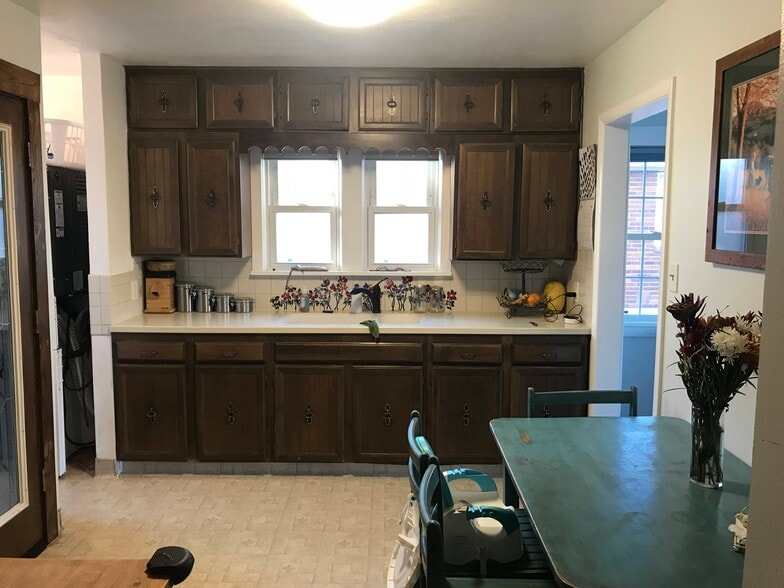 Building Photo - 213 S 100 W