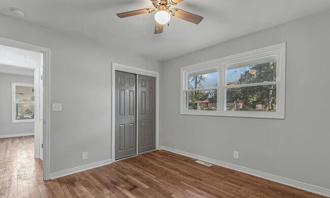 Building Photo - Coming soon, Available 4/1/26. Section 8 Welcome!!! "Ranch style 3-Bed, 2-Bath Gem with 1,344 Sq ...