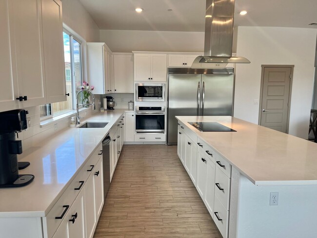 Building Photo - Foothill Perfection with Solar + EV car ch...