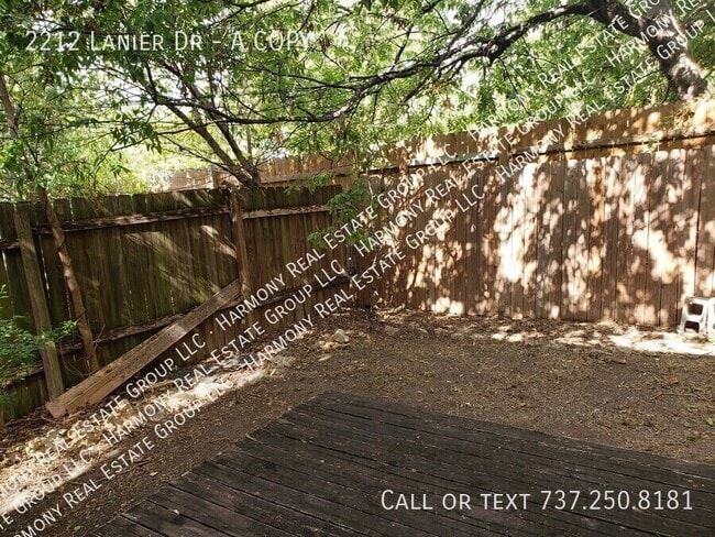 Building Photo - 2212 Lanier Dr