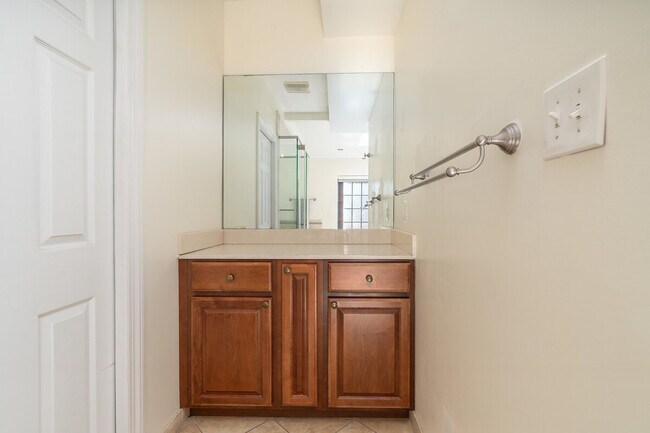 Building Photo - 2633 Adams Mill Rd NW