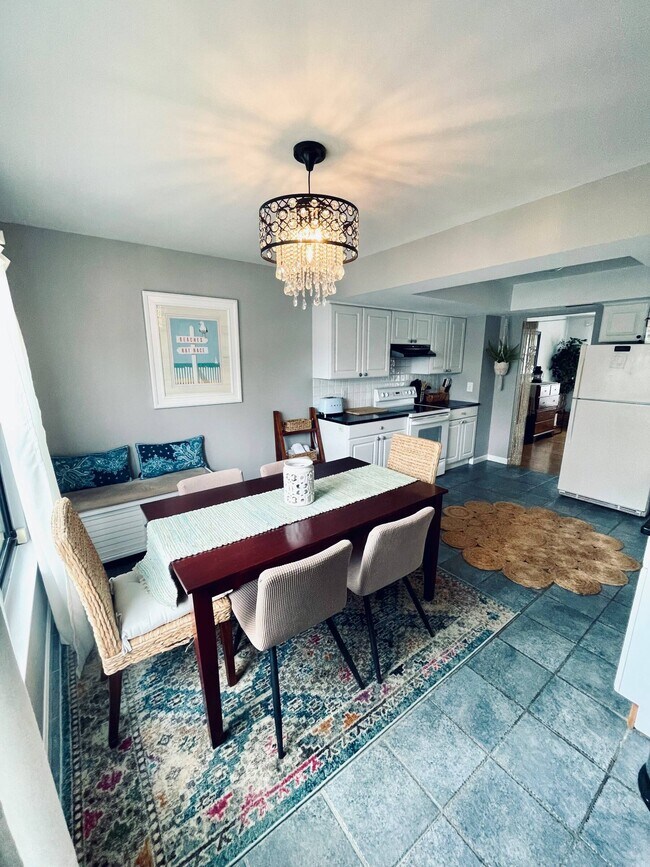 Building Photo - 50 Hubbard Ln