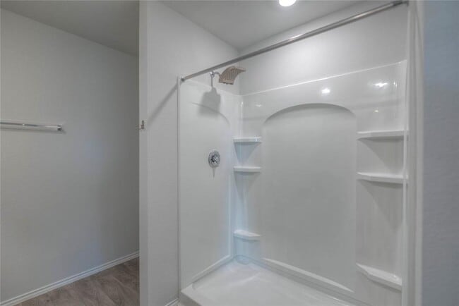 Building Photo - 204 Rockbridge Dr