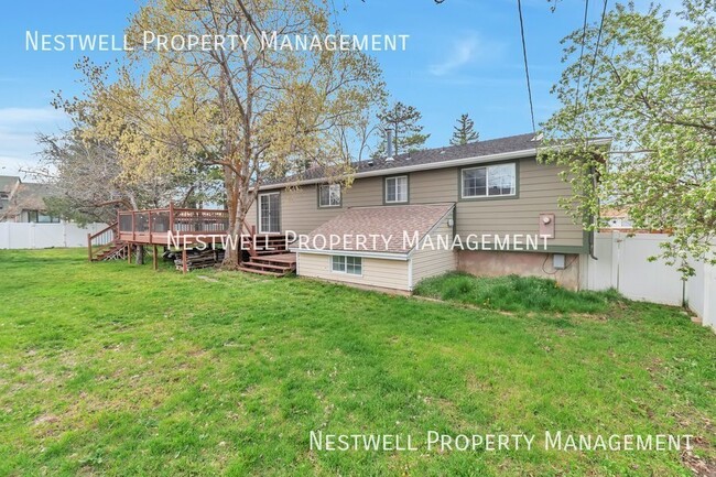 Building Photo - 3462 Greenhills Dr
