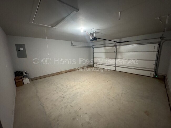 Building Photo - 928 Dusky Valley Ln