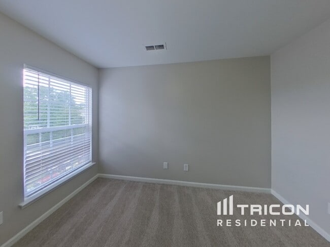 Building Photo - 7135 Tabor Falls Dr