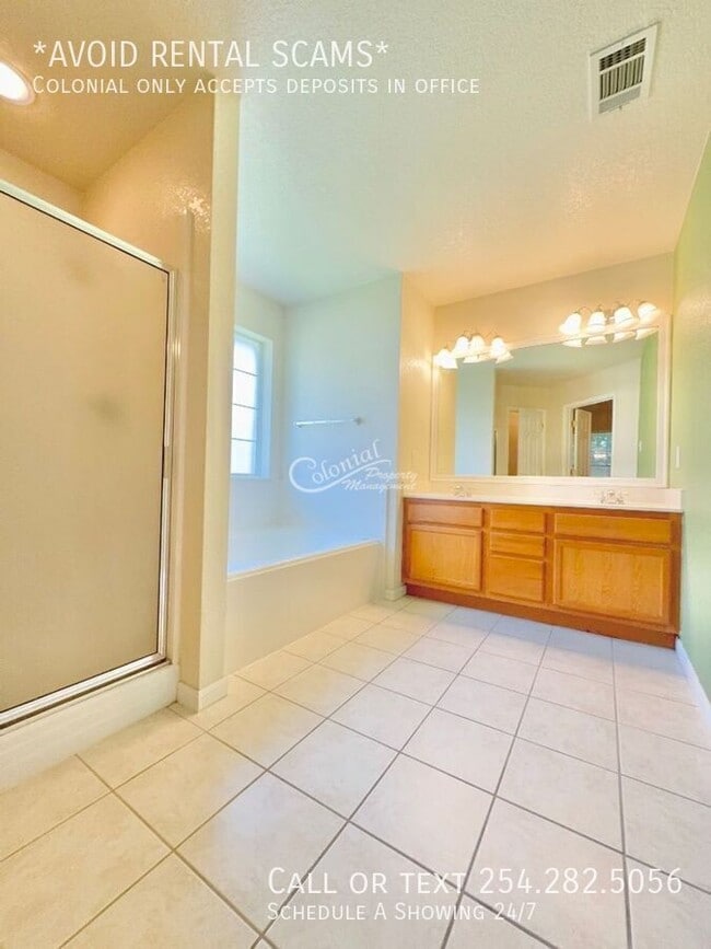 Building Photo - 2032 Stonehenge Dr
