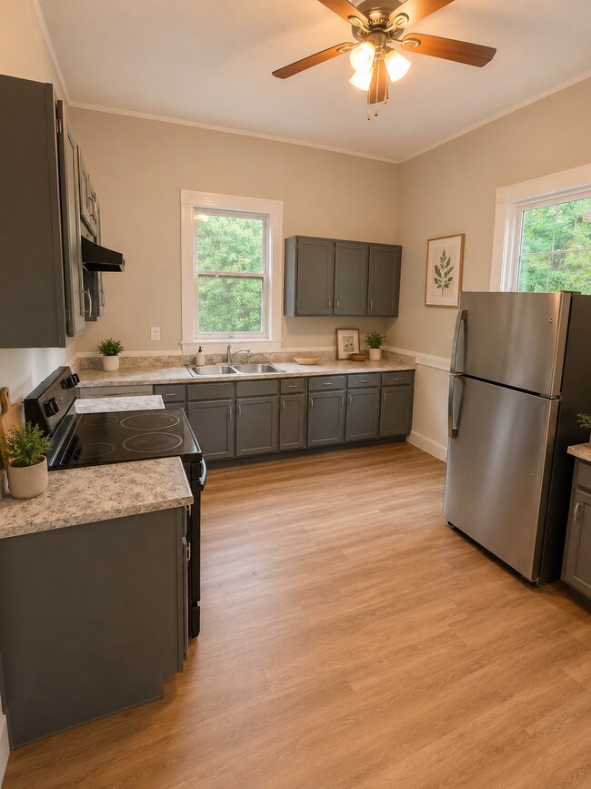 Building Photo - 4052 Mikado Ave