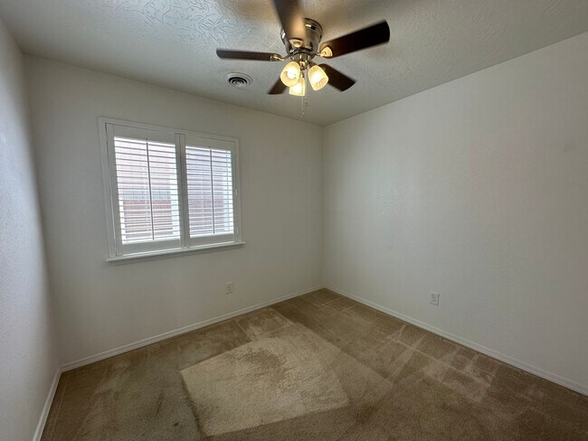 Building Photo - 4115 Azalea St