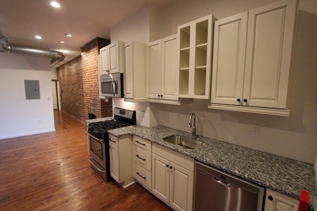 Kitchen - 1709-1713 Termon Ave