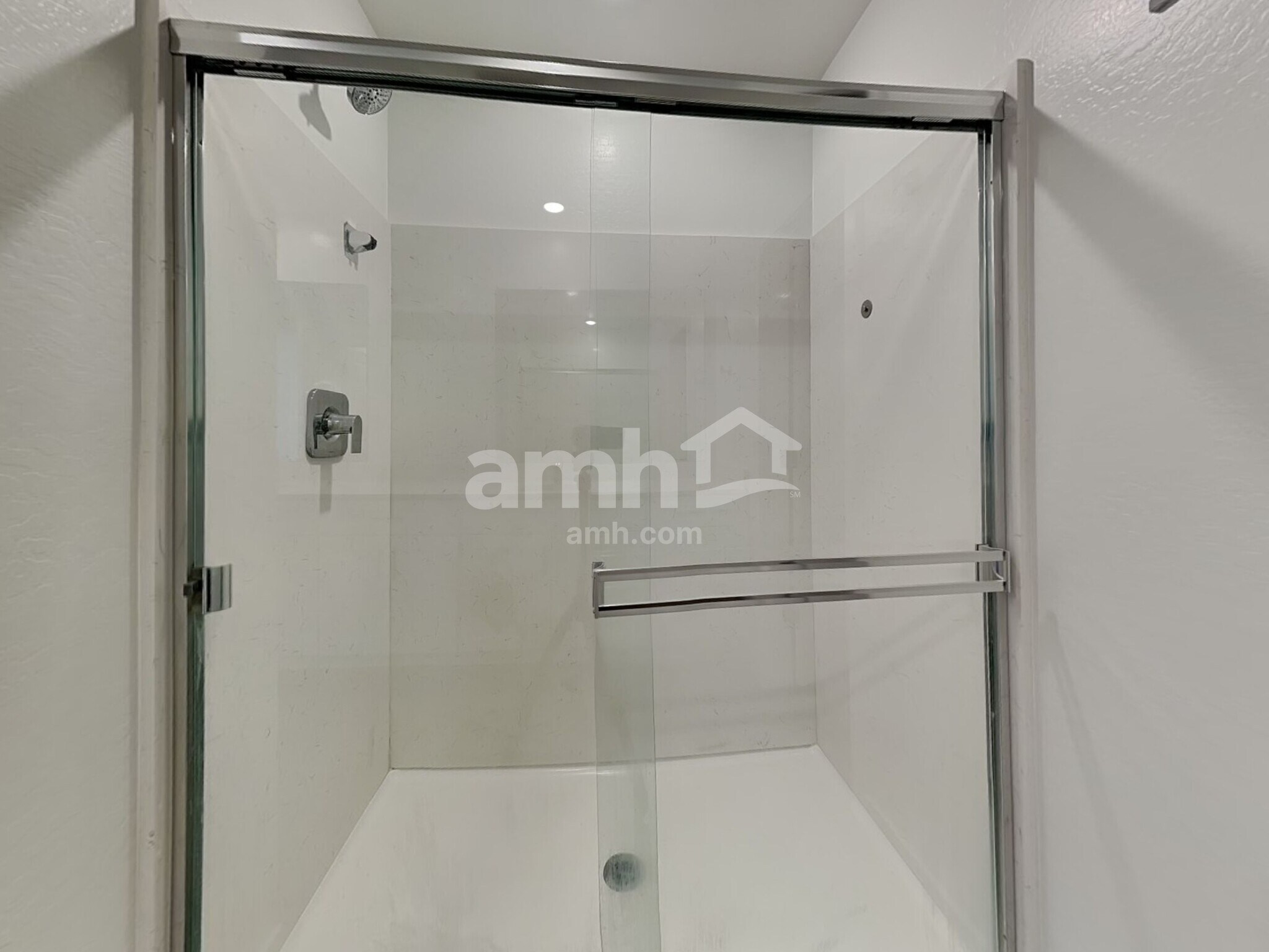 Building Photo - 20177 W Thomas Rd