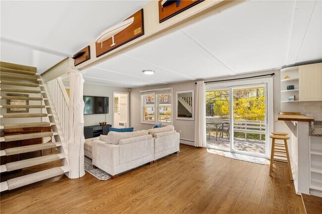 Building Photo - 7 Cowsill Ln