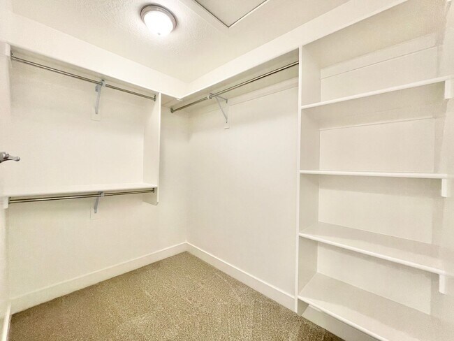 Building Photo - Beautiful Poolside Townhome at The Exchange!