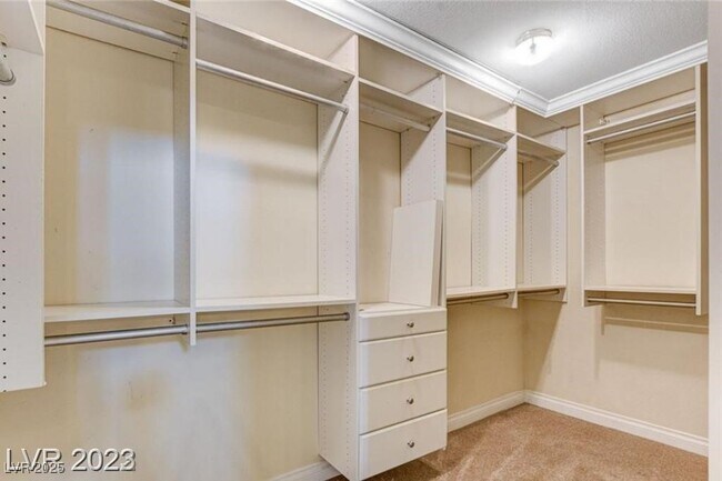 Building Photo - 1842 Bogey Way