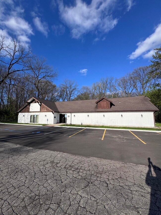 Building Photo - 7640 Woodview St