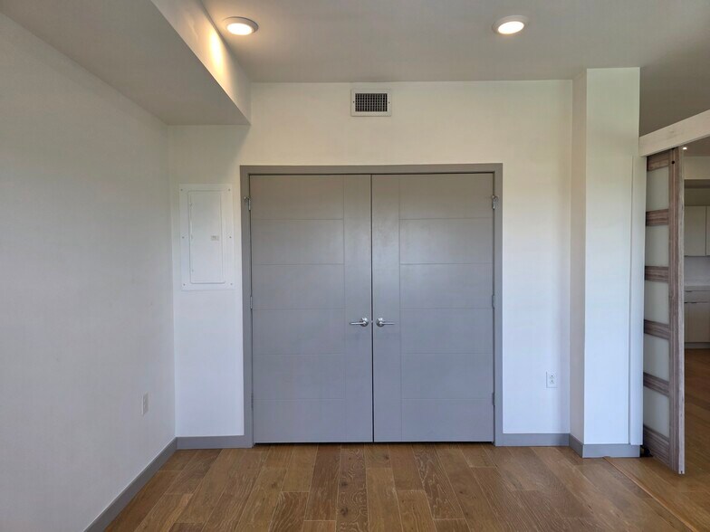Bedroom 2 - 400 Herron Dr
