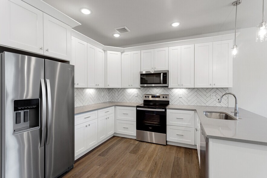 Building Photo - 2402 49th Avenue Ct