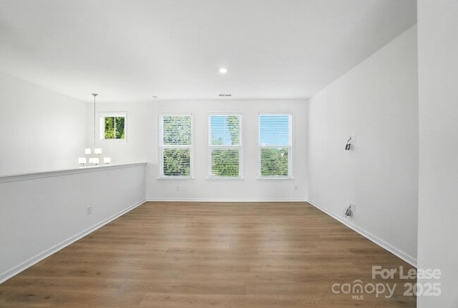 Building Photo - 5033 Westmead Ln