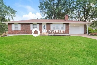Building Photo - 3 Bedroom Pet-Friendly Home in PLEASANT HILL, MO with Main Street Renewal