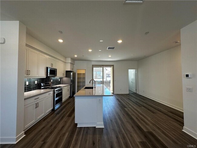 Building Photo - 5019 Belmont Ln