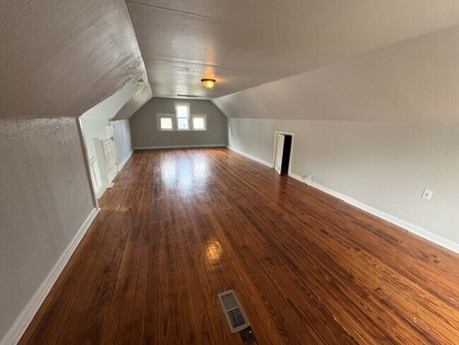 Building Photo - 147 8th St NW
