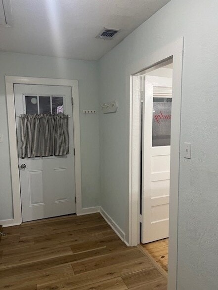 Building Photo - 603 Estel St