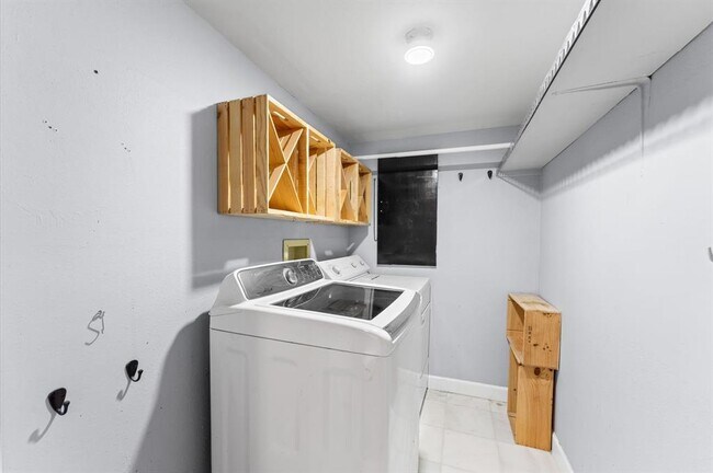 Building Photo - 4635 Wild Indigo St