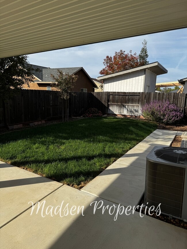 Building Photo - 114 Christian Ave