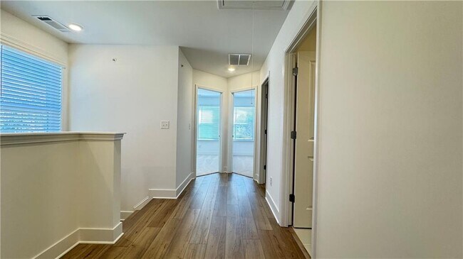 Building Photo - 100 Agnew Wy