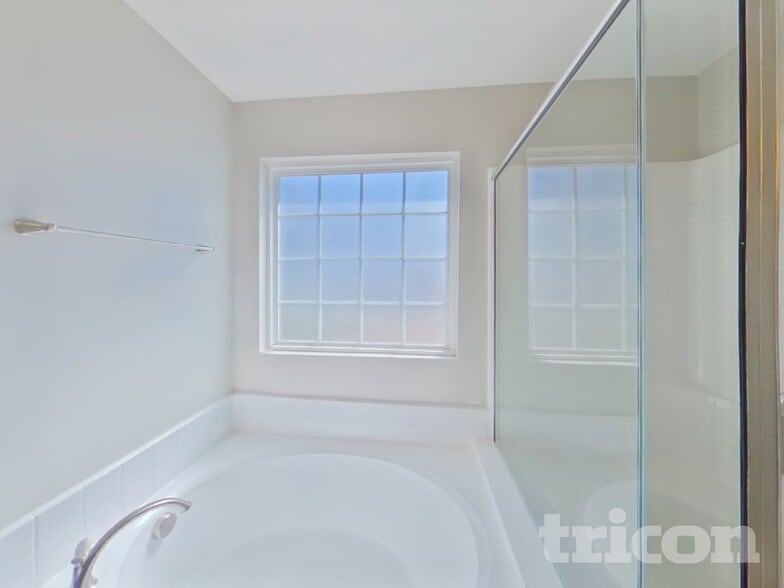 Building Photo - 127 Dunnsmore Dr