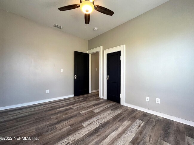 Building Photo - 2818 Herschel St